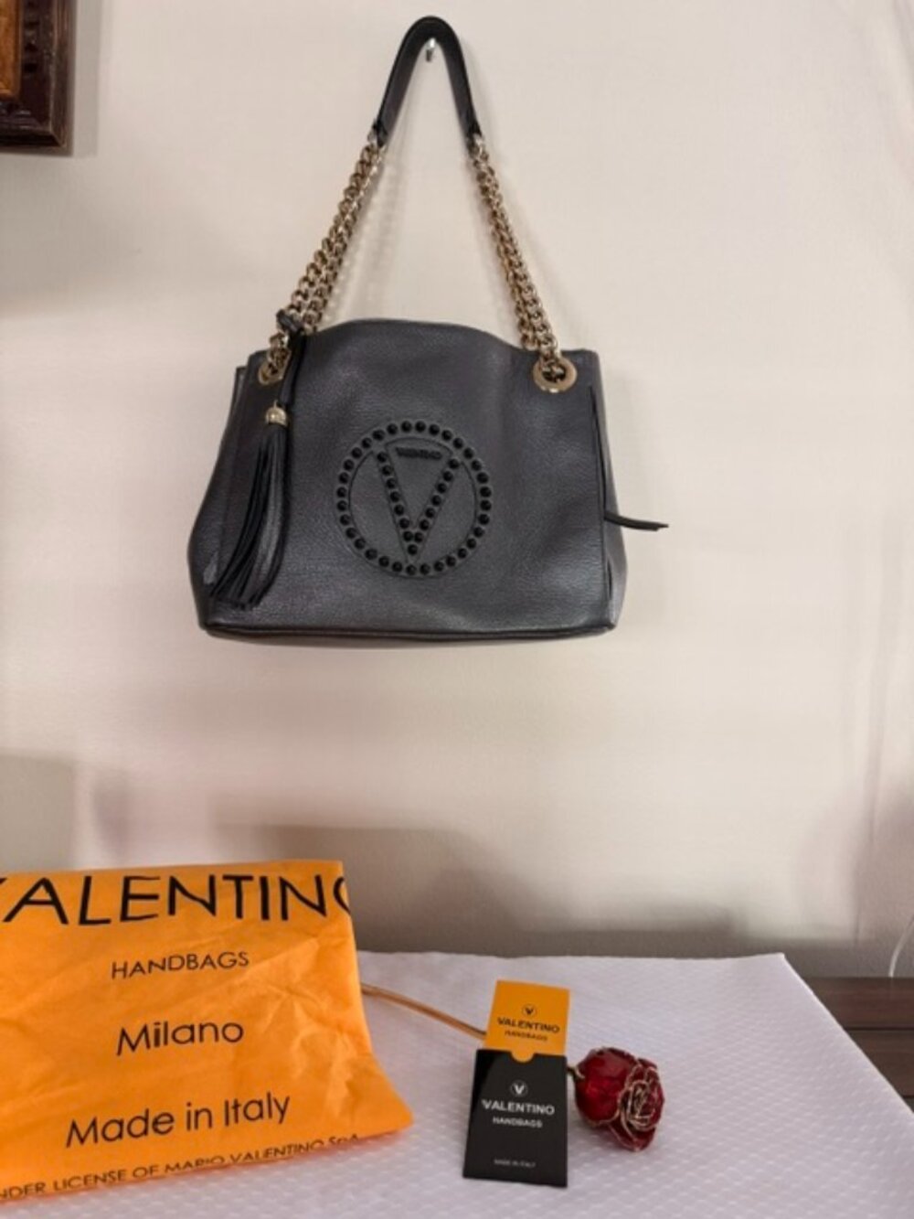 Beautiful Mario Valentino shoulder bag in an elegant pearl gray color with black